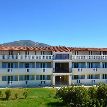 Tassia For Families & Couples - * Καλπάκι