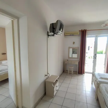 Apartamento Tassia For Families & Couples -